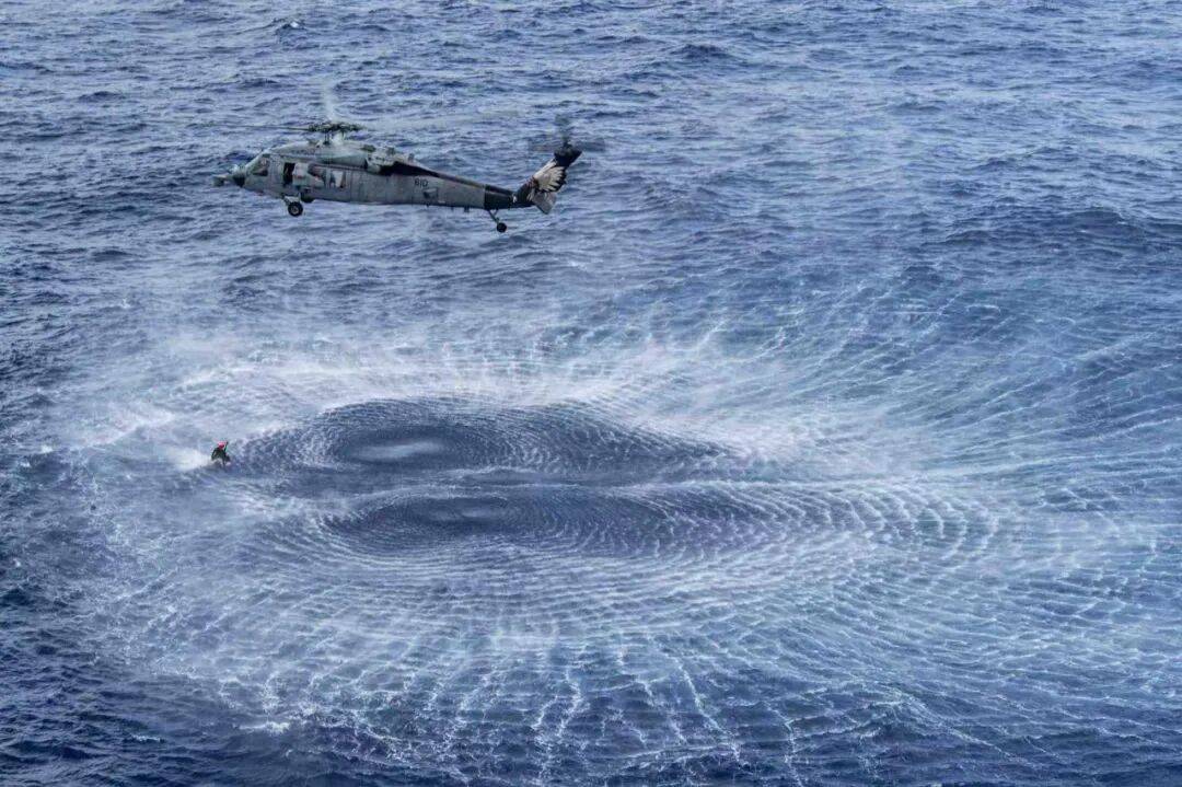 美海军在南海连摔两架飞机<strong></p>
<p>欧易注册</strong>,因电磁攻击?中国军号发文