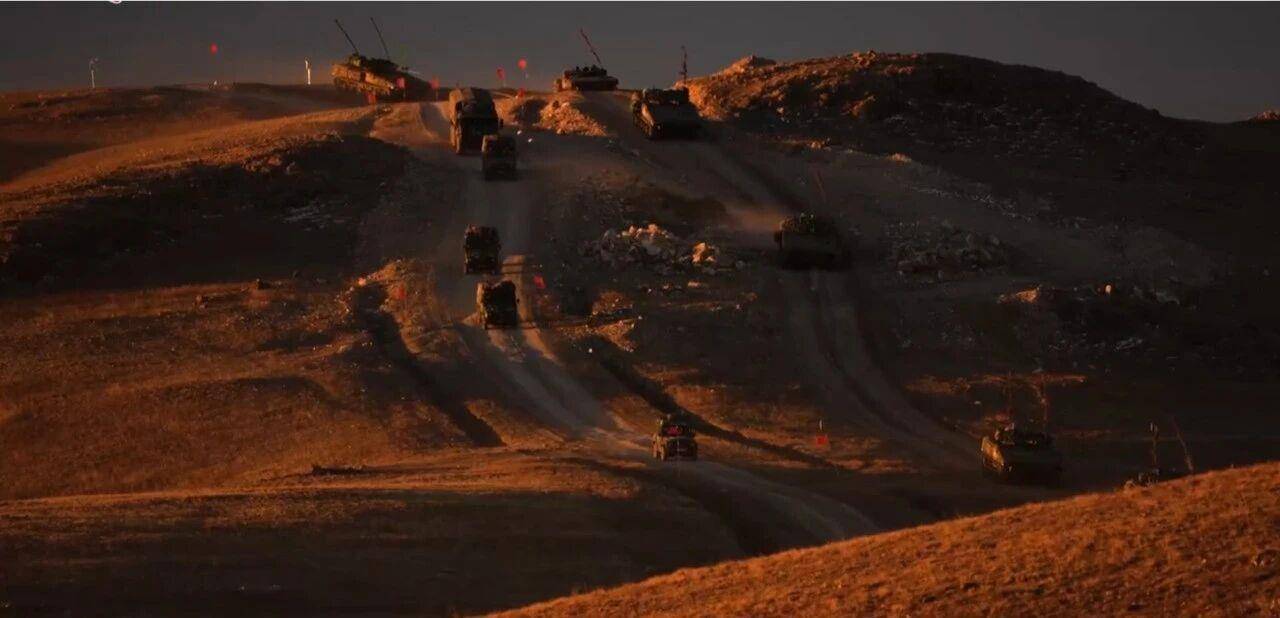 大场面！机器狗、无人机开路<strong></p>
<p>欧易网页版</strong>，实兵对抗演练画面公布