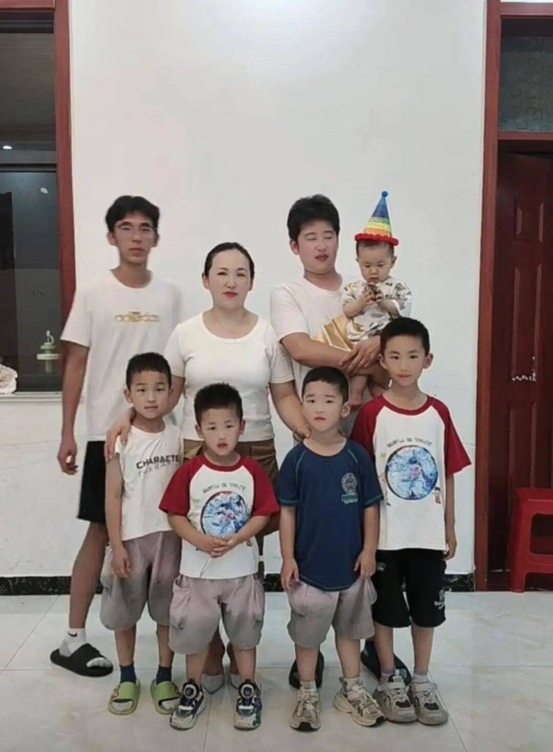 85后夫妻16年生<strong></p>
<p>欧易okex</strong>了6个儿子：一直想生个女儿