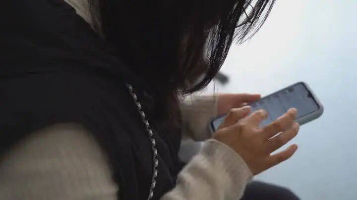 扬州一女子刷短视频惹祸：偷偷去银行取了6万现金<strong></p>
<p>欧易靠谱吗</strong>，结果……