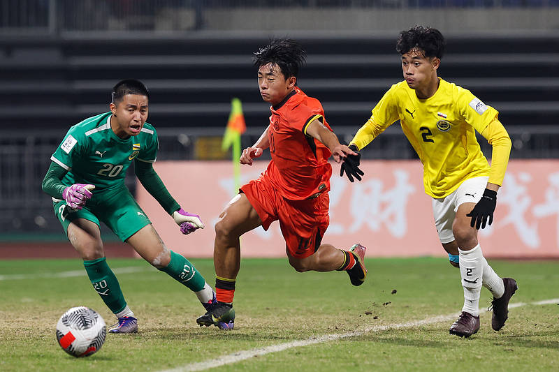 U16国足让中国球迷继续“过年”<strong></p>
<p>欧意官网</strong>，对手再弱，连续踢出两位数比分也非易事