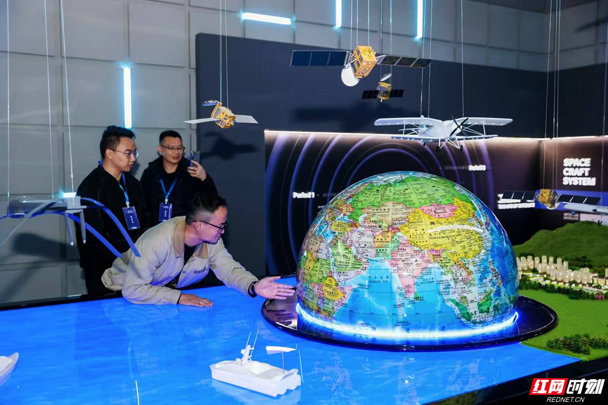 “链”上湖南 “湘”创未来 | 走进赛德雷特<strong></p>
<p>欧意钱包</strong>，看小卫星如何撬动万亿市场