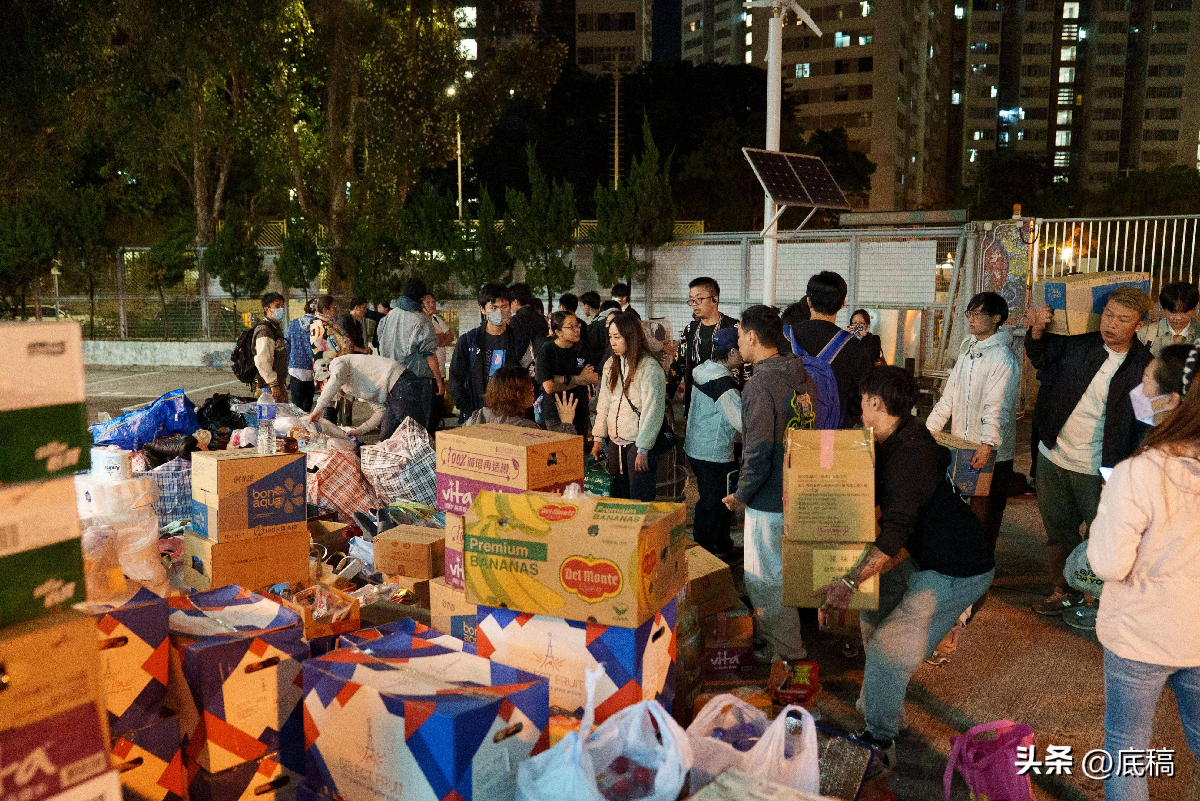 香港宏福苑大火中的一夜：“眼睁睁看着整栋楼被烧”<strong></p>
<p>欧意钱包</strong>，有住户称母亲仍失联