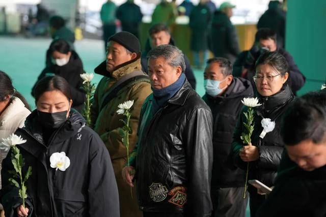 何晴之子追思：妈妈很喜欢雪<strong></p>
<p>数字货币交易所</strong>，北京这场雪好像是为她而下