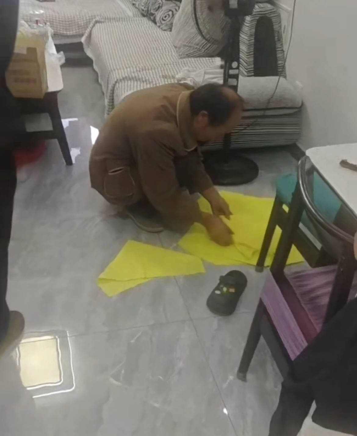 疑因离婚多年的前妻订婚<strong></p>
<p>数字货币交易</strong>，临沂一男子上门将其杀害，死者家属：检方已提起公诉