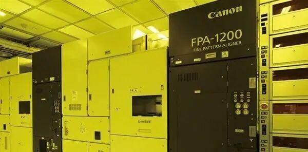 1.4nm制程<strong></p>
<p>数字货币交易</strong>！纳米压印技术突破