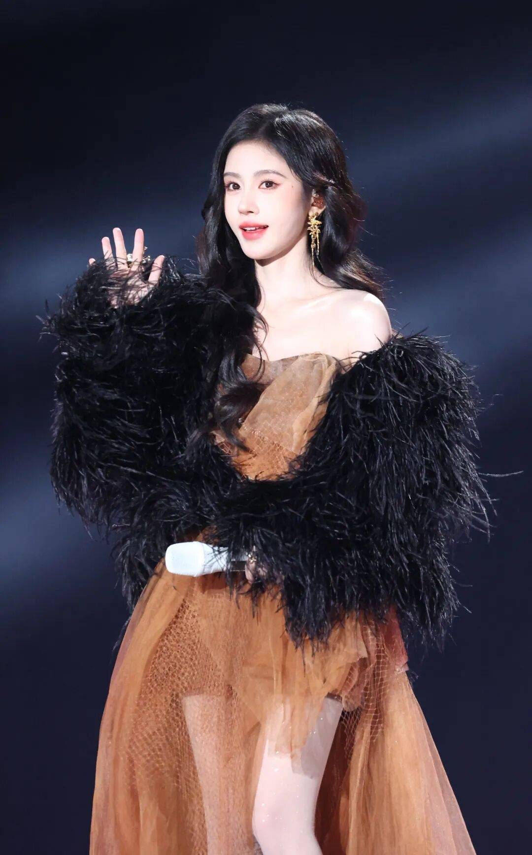 丝芭传媒称鞠婧祎多次编造谎言<strong></p>
<p>数字化货币</strong>，“涉嫌严重经济犯罪”，将择日全网公开实名举报