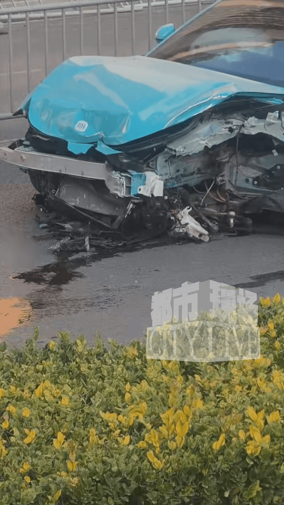 安徽一小米SU7撞翻几十米护栏<strong></p>
<p>数字化货币</strong>，目击者称车辆前轮脱落后才刹停，当地交警回应