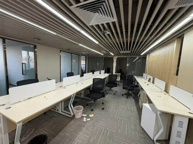 突然爆雷<strong></p>
<p>数字货币行情</strong>，深圳总部已人去楼空，有人投入700多万元……