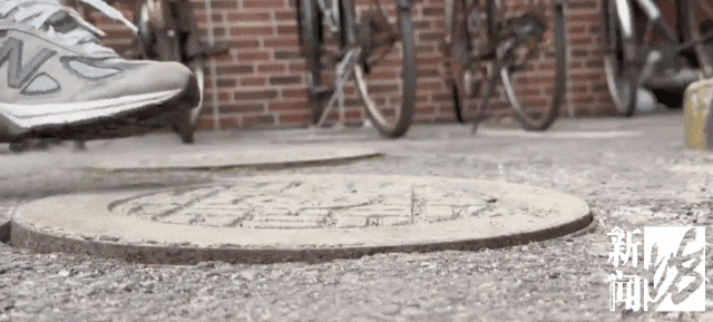 太夸张！上海人比比谁家楼下井盖多！有人家门口100个<strong></p>
<p>虚拟币交易平台app</strong>，“走路难！到处都像贴膏药”...