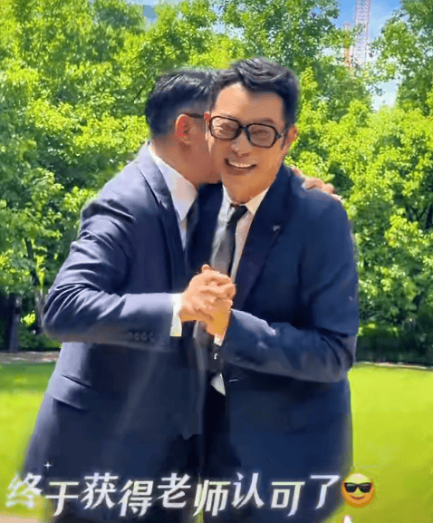 沙溢瘦到都认不出！穿西装秀大长腿<strong></p>
<p>什么是虚拟货币</strong>，与“法拉利大叔” 许文飙同框跳舞，网友惊呼颜值回归：军艺校草不是吹的